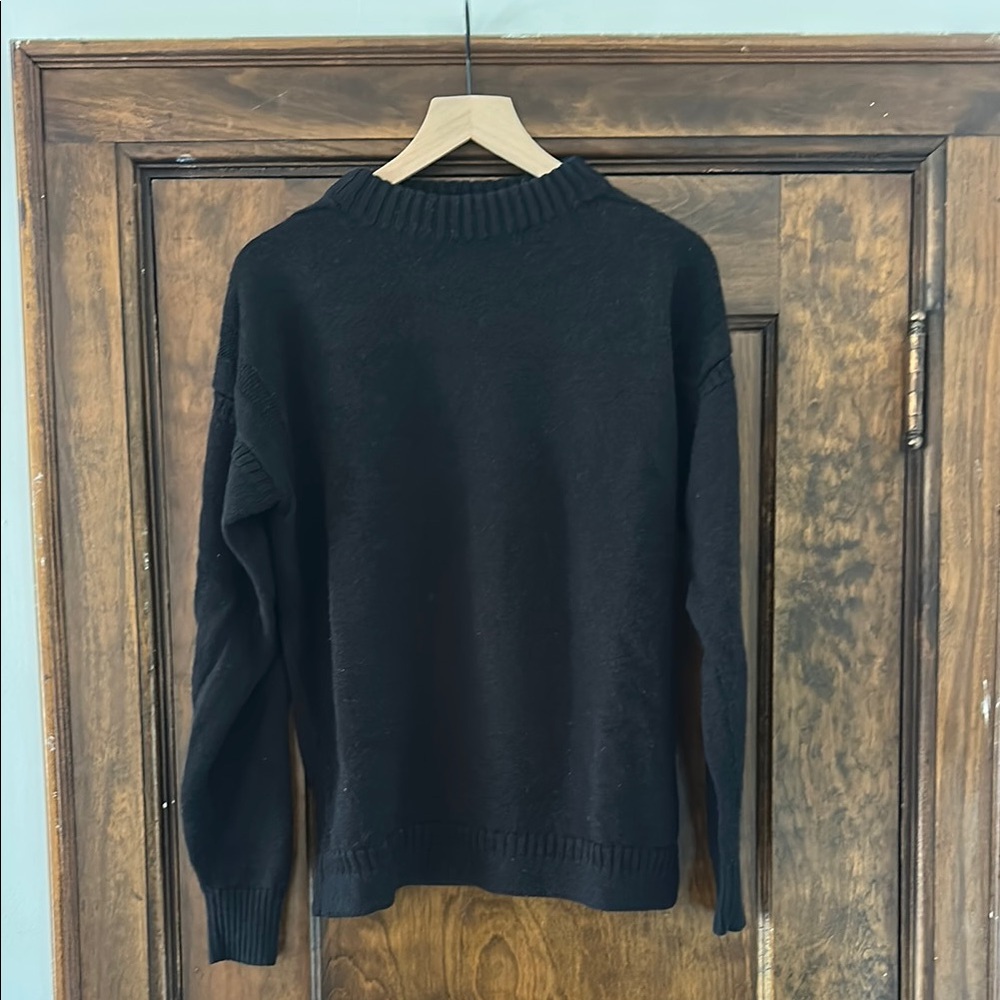 Uniqlo U Classic Black Men's Sweater in Size L